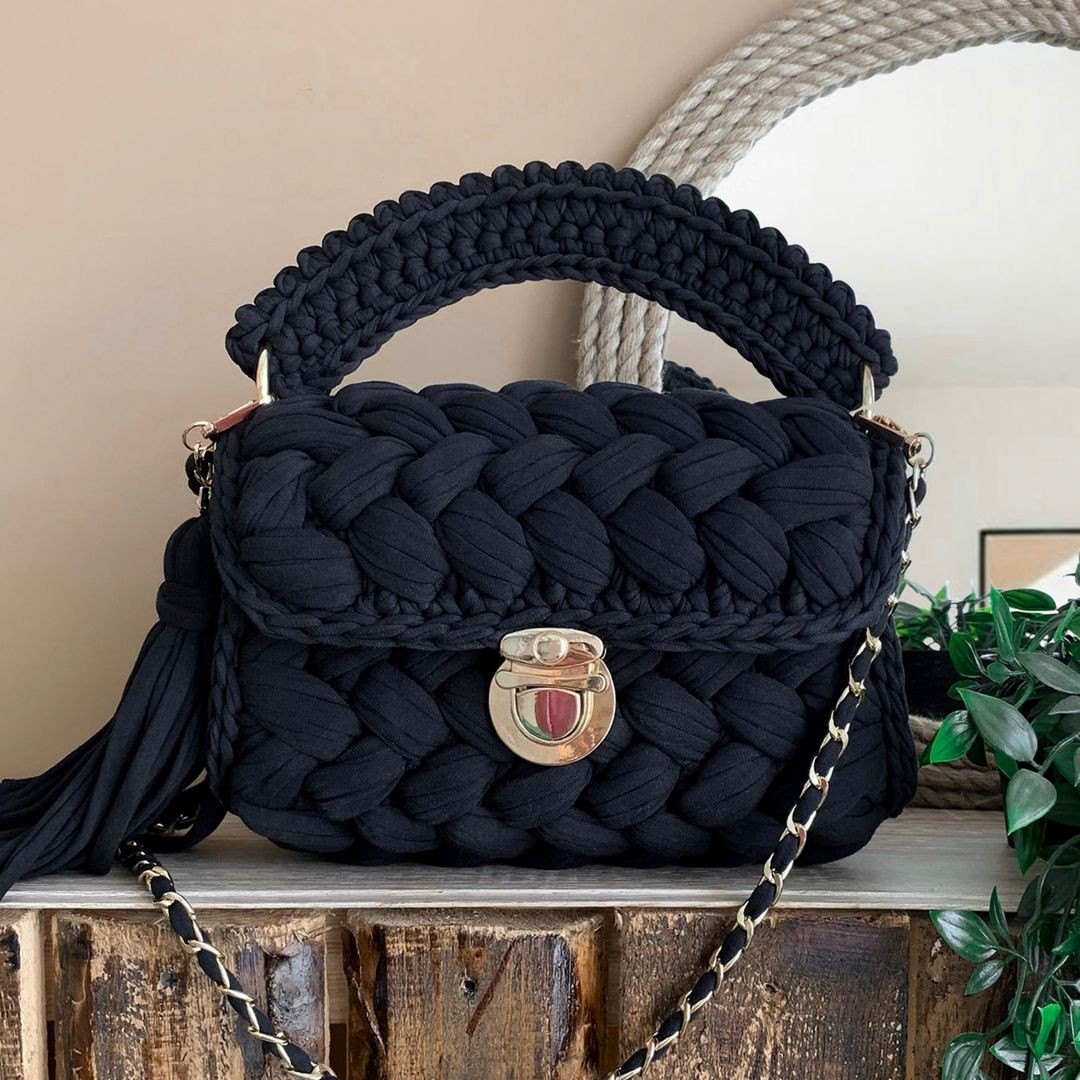 TShirt Yarn Crochet Handmade bag - Black